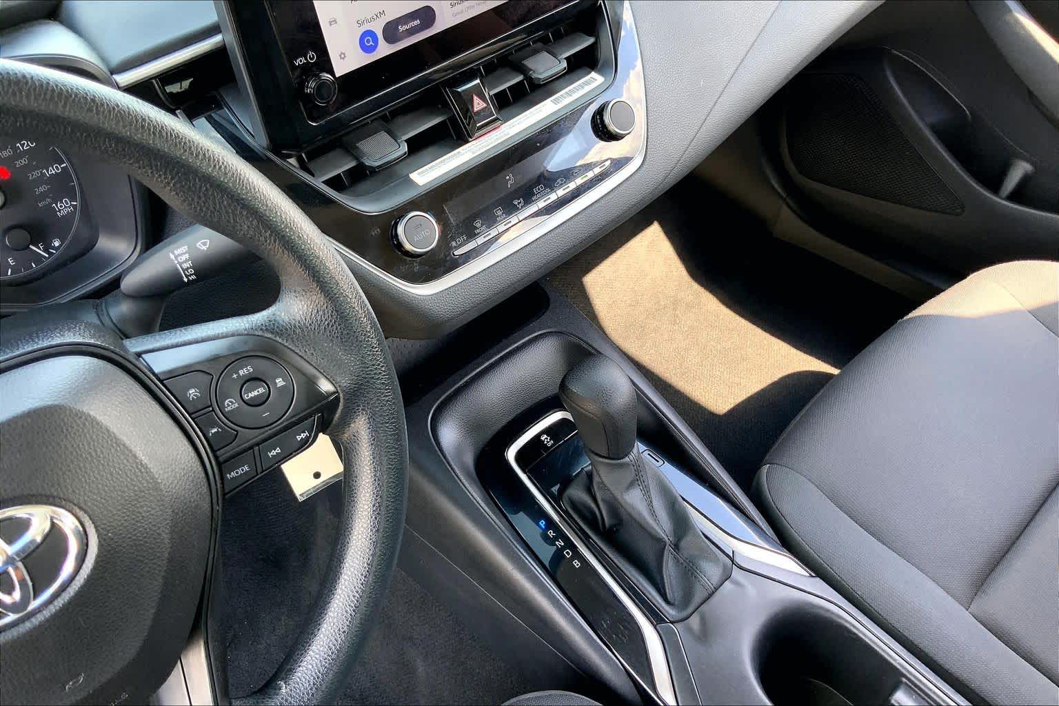 2024 Toyota Corolla photo 16 of 36
