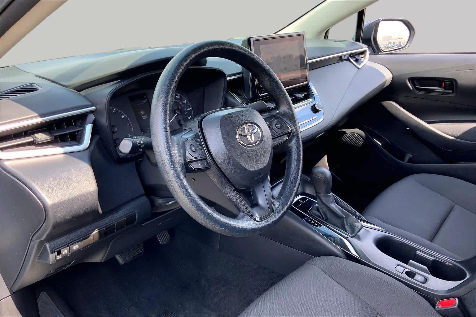 2024 Toyota Corolla photo 17 of 36