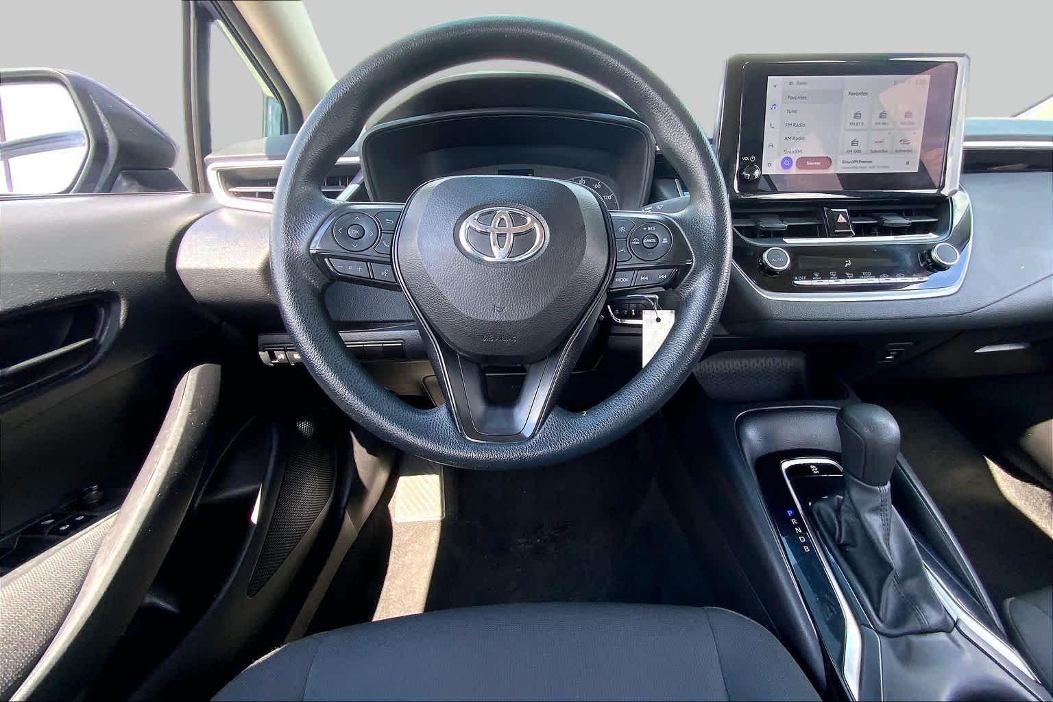 2024 Toyota Corolla photo 6 of 36