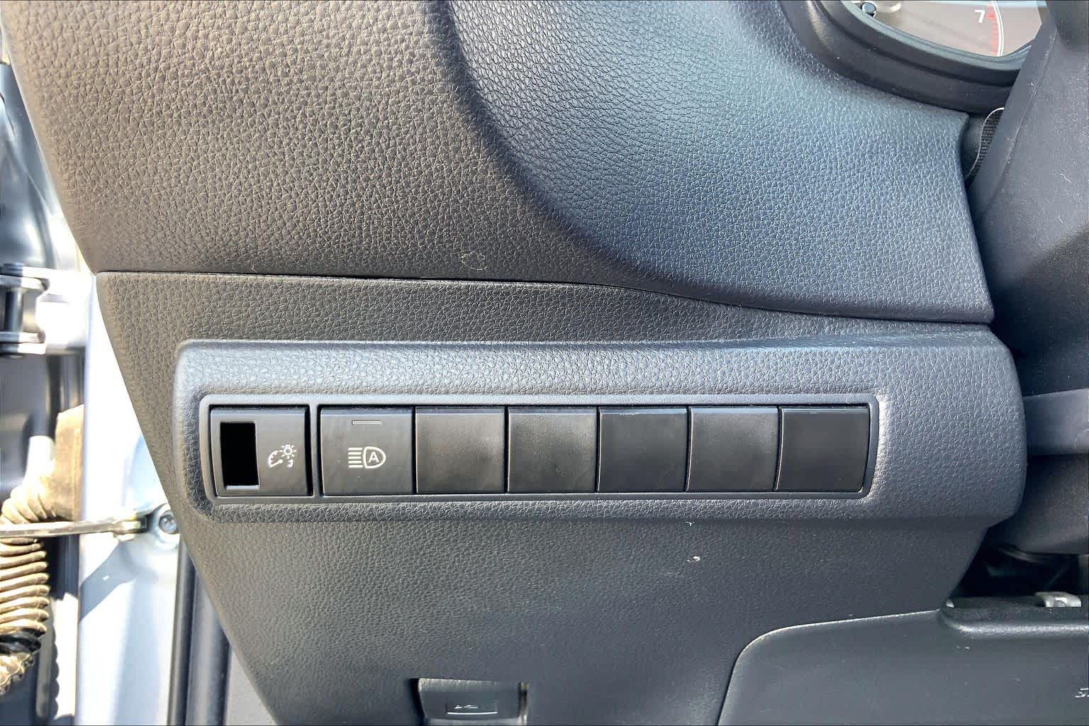 2024 Toyota Corolla photo 33 of 36
