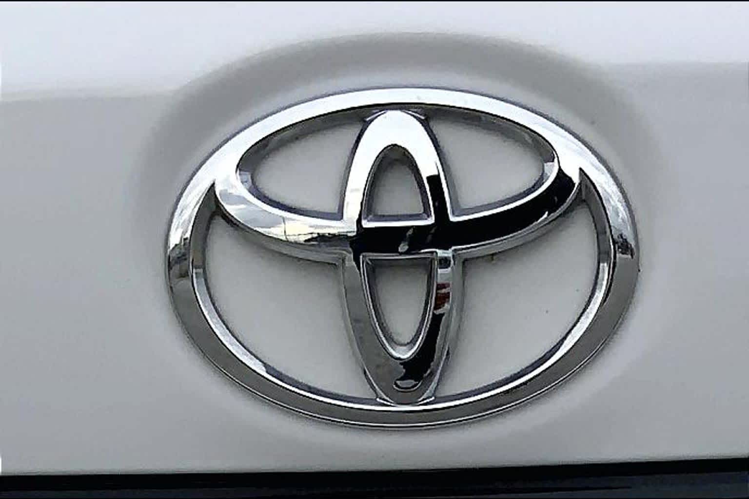 2025 Toyota Corolla LE Ice Cap at Davis Chevrolet