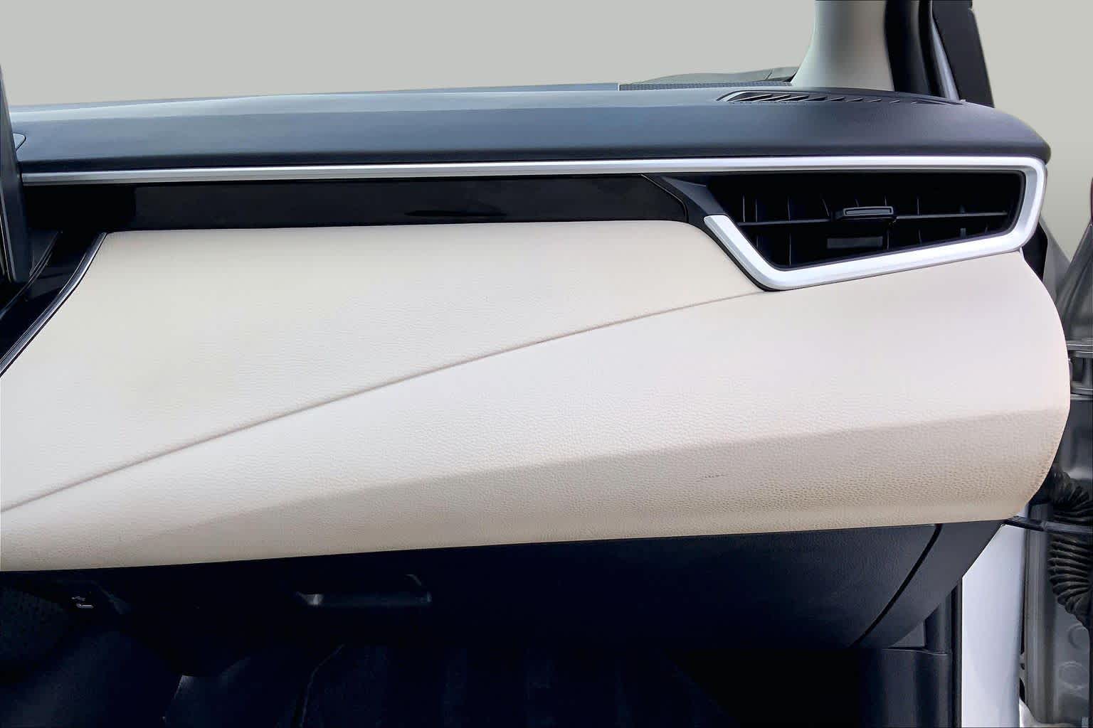 2025 Toyota Corolla LE Classic Silver Metallic at Davis Chevrolet