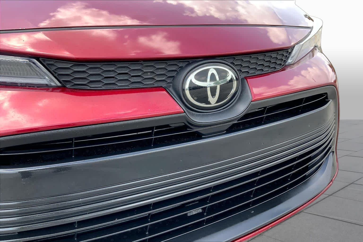2024 Toyota Corolla LE Ruby Flare Pearl at Group 1 Toyota Southwest