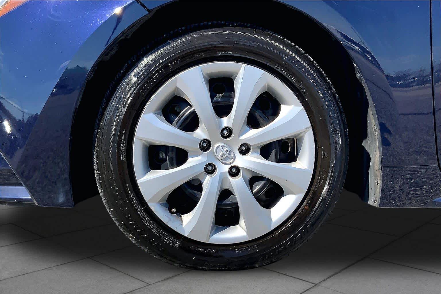 2024 Toyota Corolla photo 11 of 36