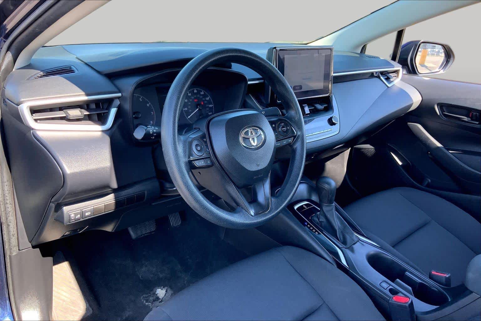 2024 Toyota Corolla photo 17 of 36