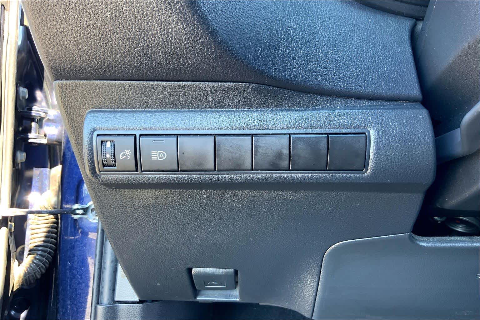 2024 Toyota Corolla photo 33 of 36