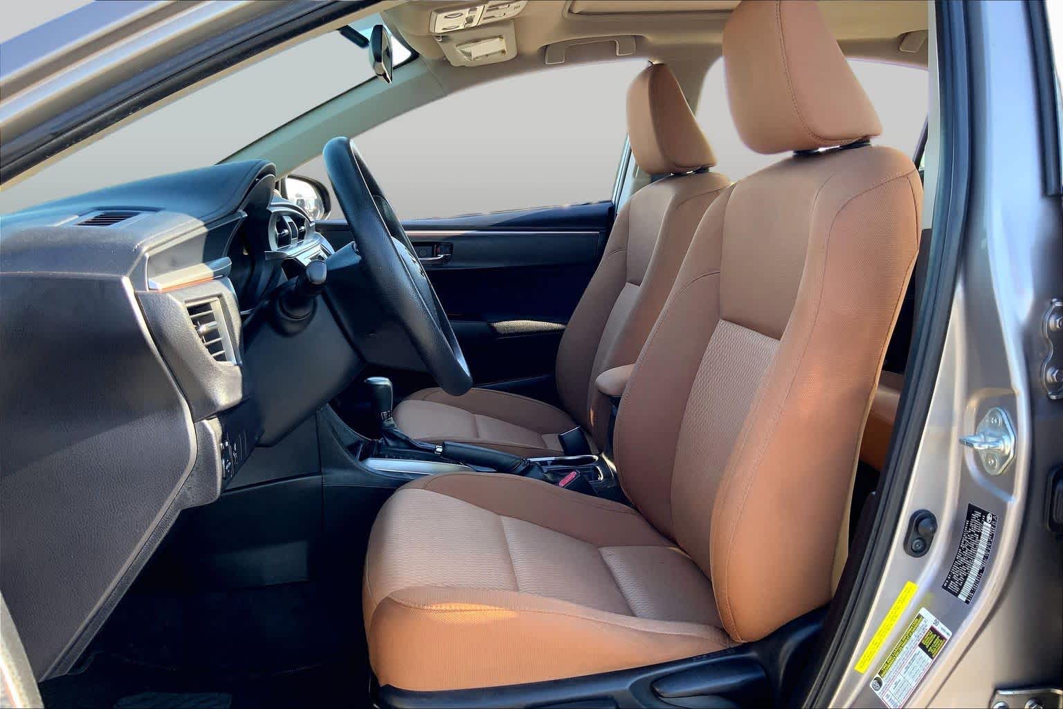 2014 Toyota Corolla photo 8 of 36