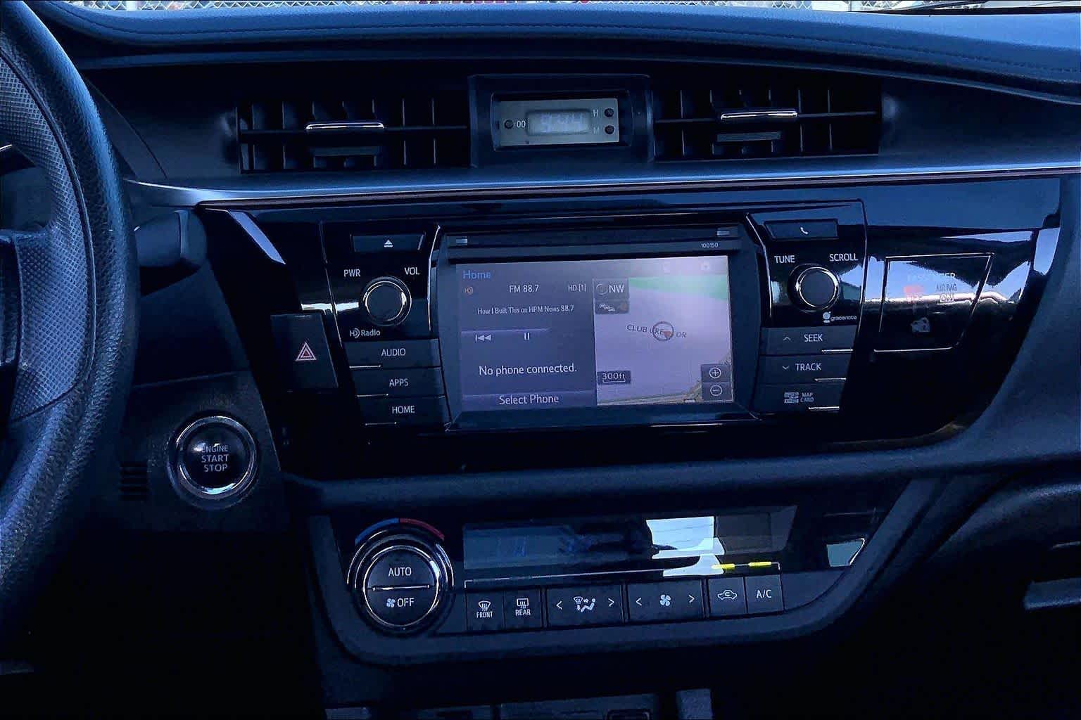 2014 Toyota Corolla photo 7 of 36