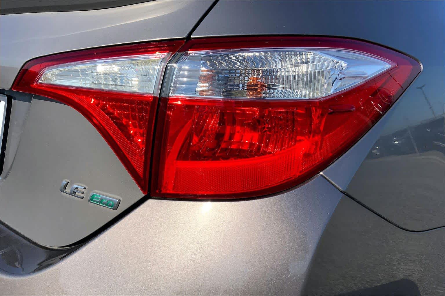 2014 Toyota Corolla photo 10 of 36