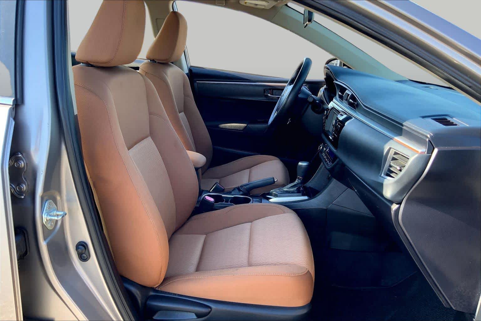 2014 Toyota Corolla photo 9 of 36
