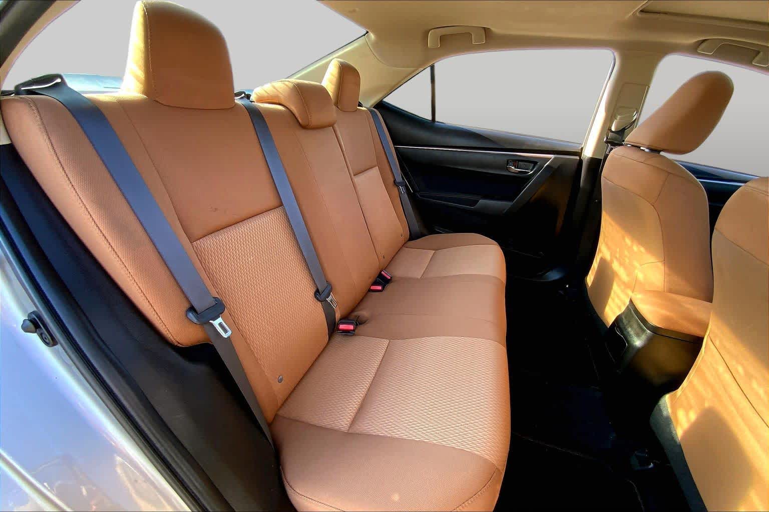 2014 Toyota Corolla photo 19 of 36