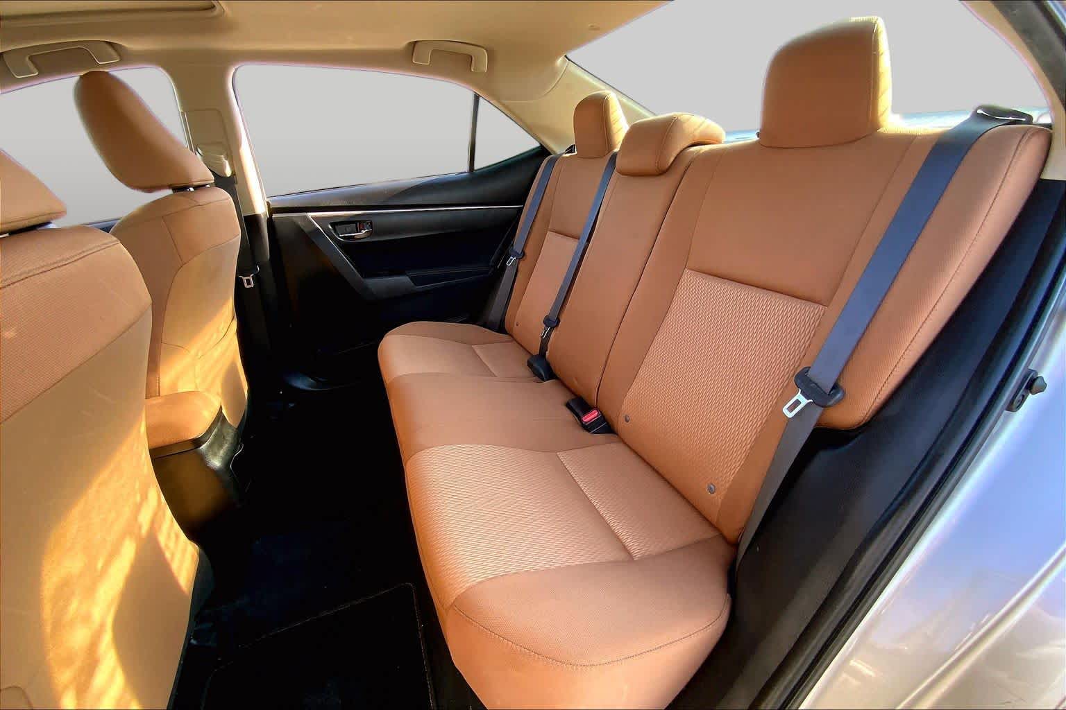2014 Toyota Corolla photo 20 of 36