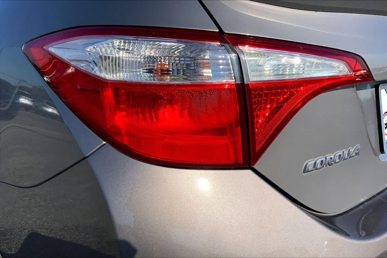 2014 Toyota Corolla photo 28 of 36