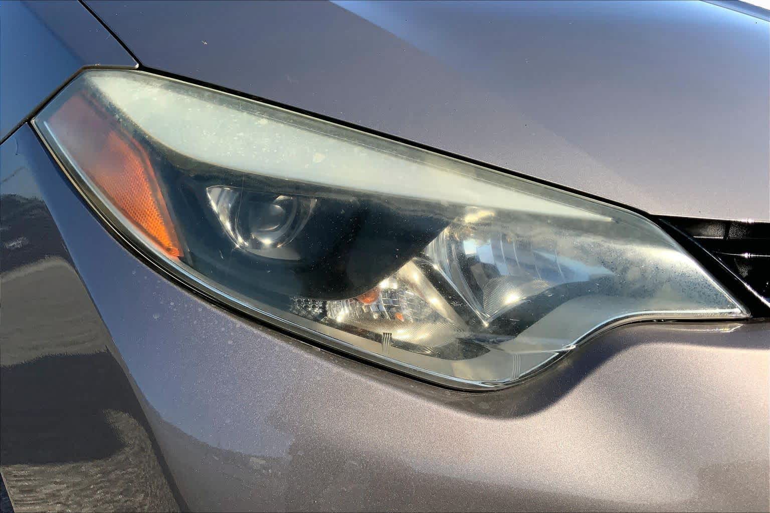 2014 Toyota Corolla photo 27 of 36