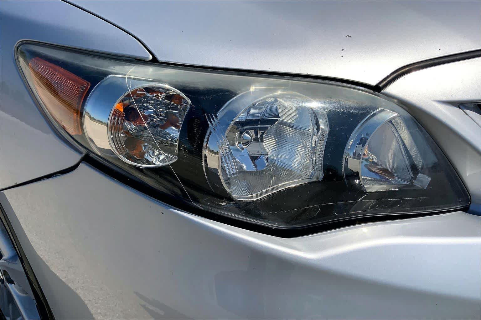 2013 Toyota Corolla photo 26 of 35