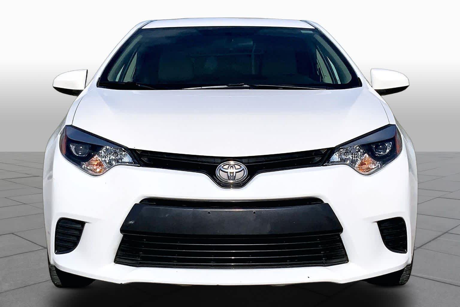 2015 Toyota Corolla LE Super White at AutoNation USA Houston