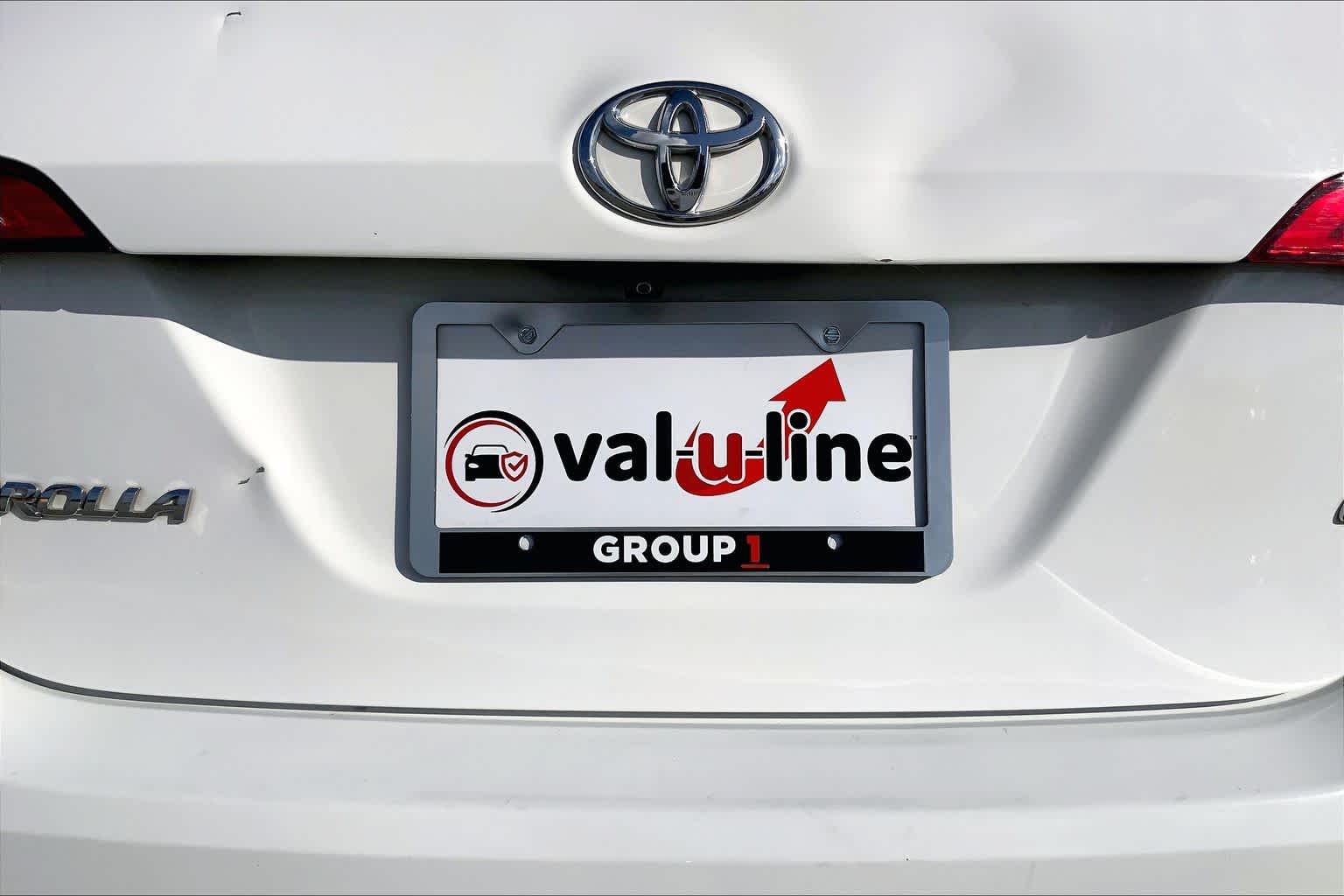 2015 Toyota Corolla LE Super White at AutoNation USA Houston