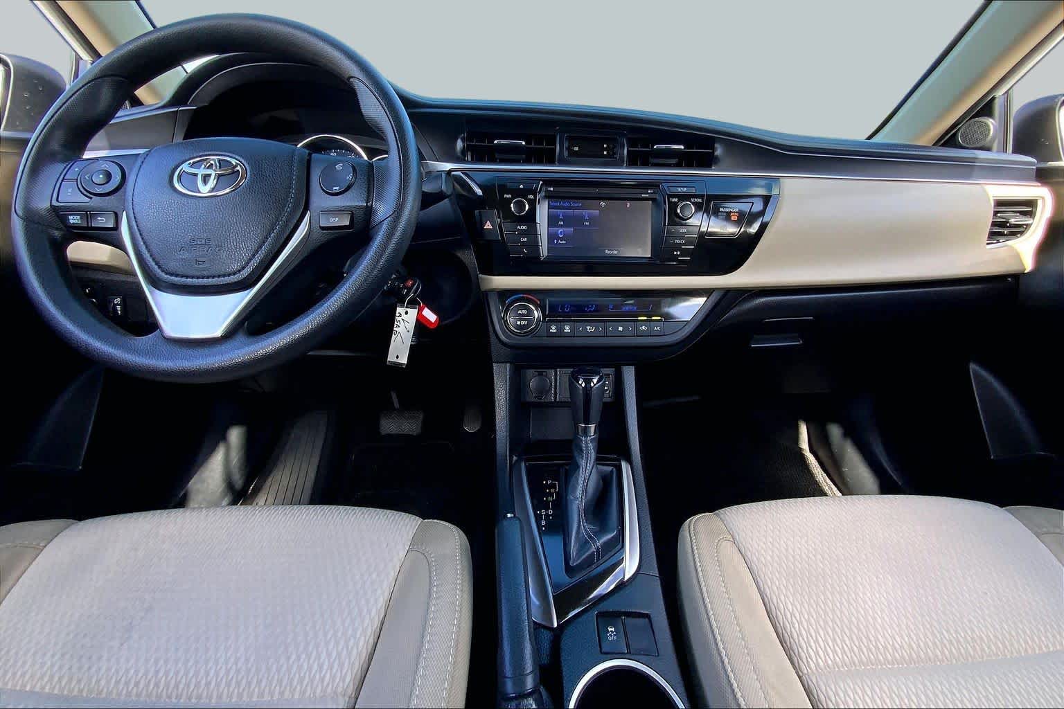 2015 Toyota Corolla LE Super White at AutoNation USA Houston