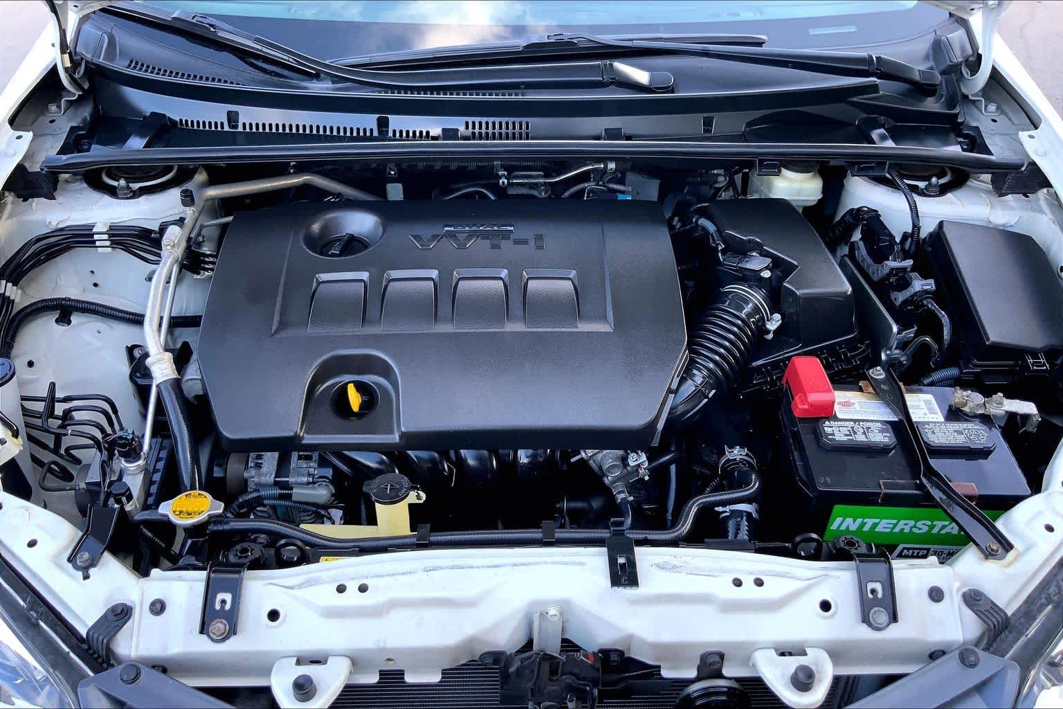 2015 Toyota Corolla LE Super White at AutoNation USA Houston