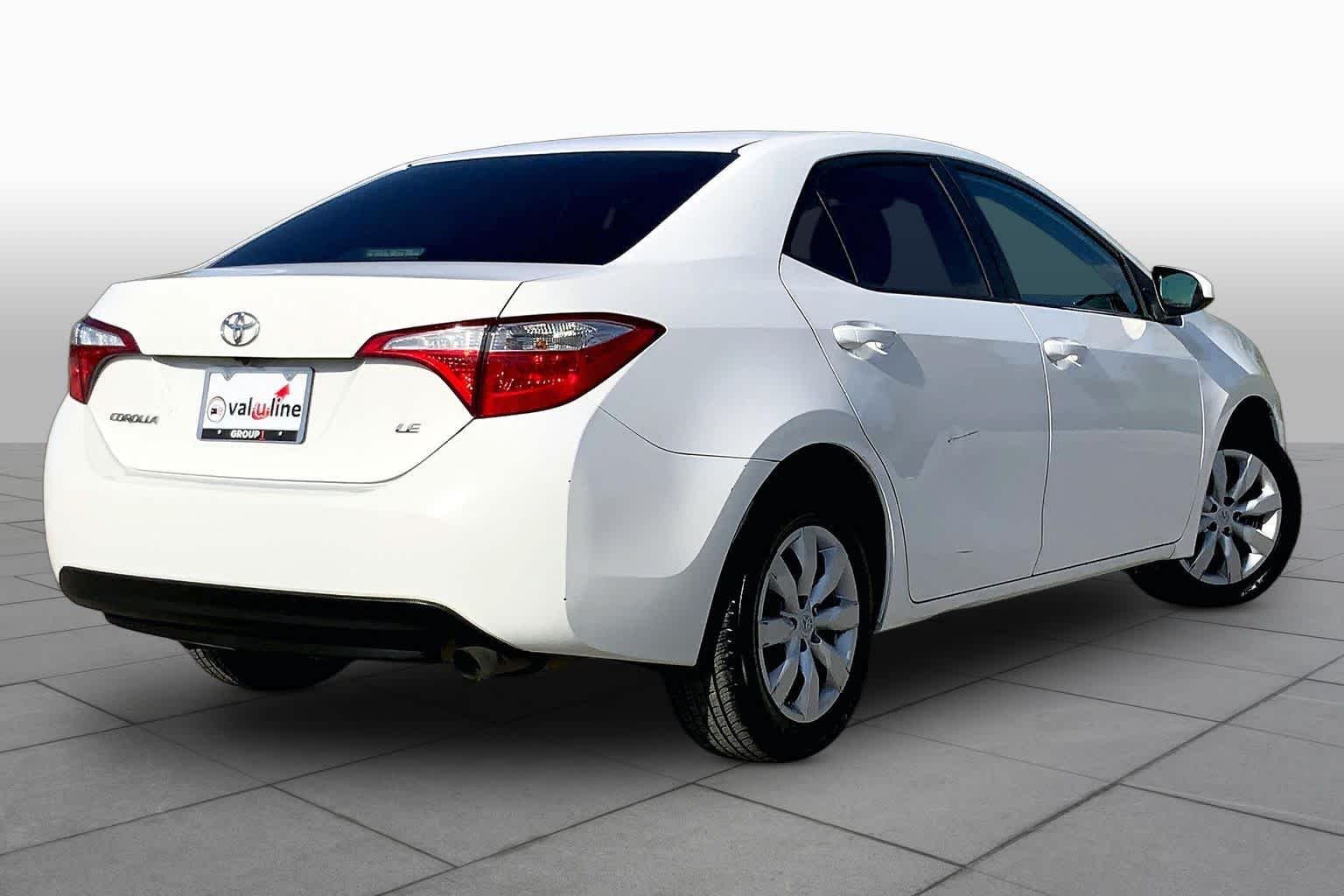 2015 Toyota Corolla LE Super White at AutoNation USA Houston
