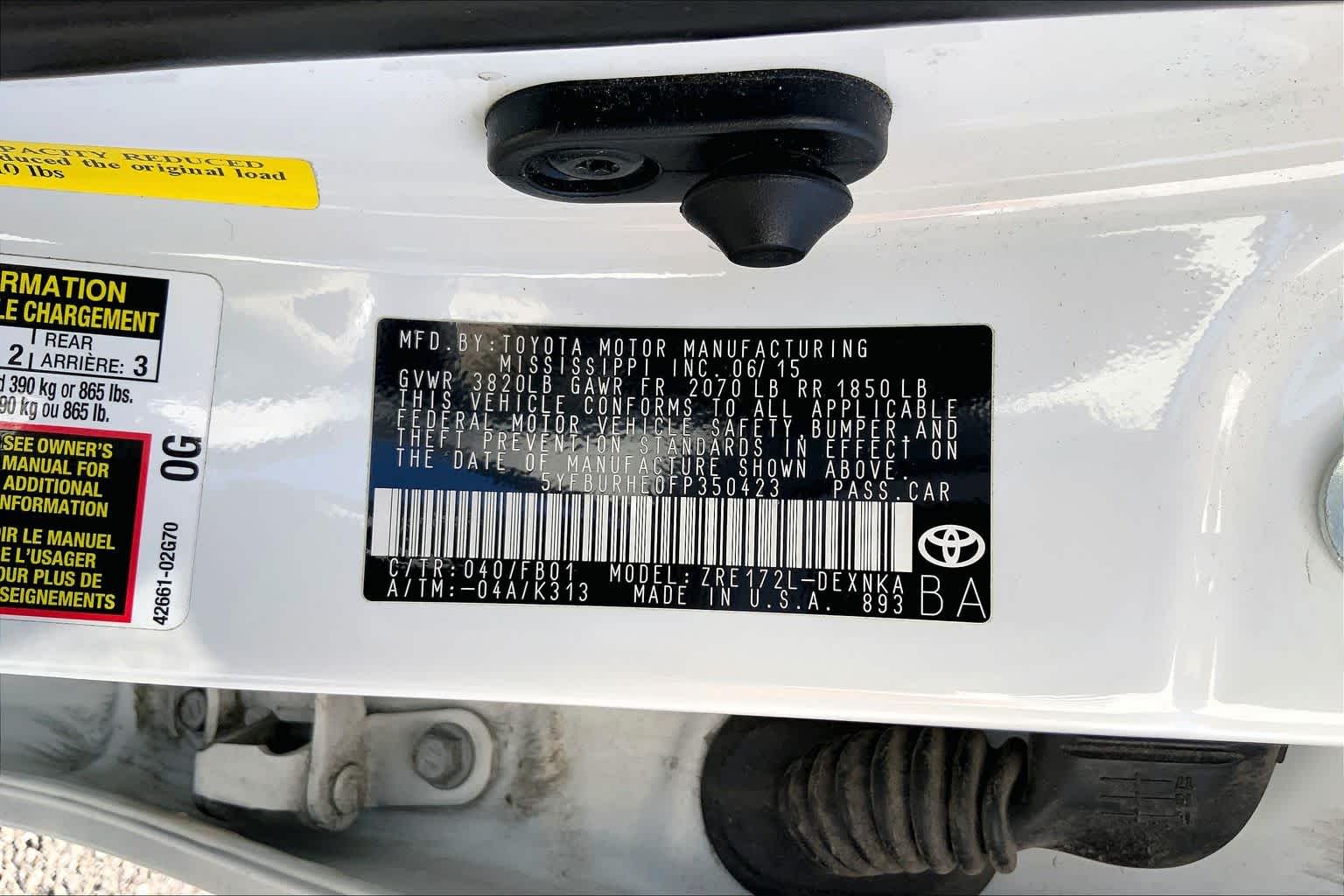 2015 Toyota Corolla LE Super White at AutoNation USA Houston