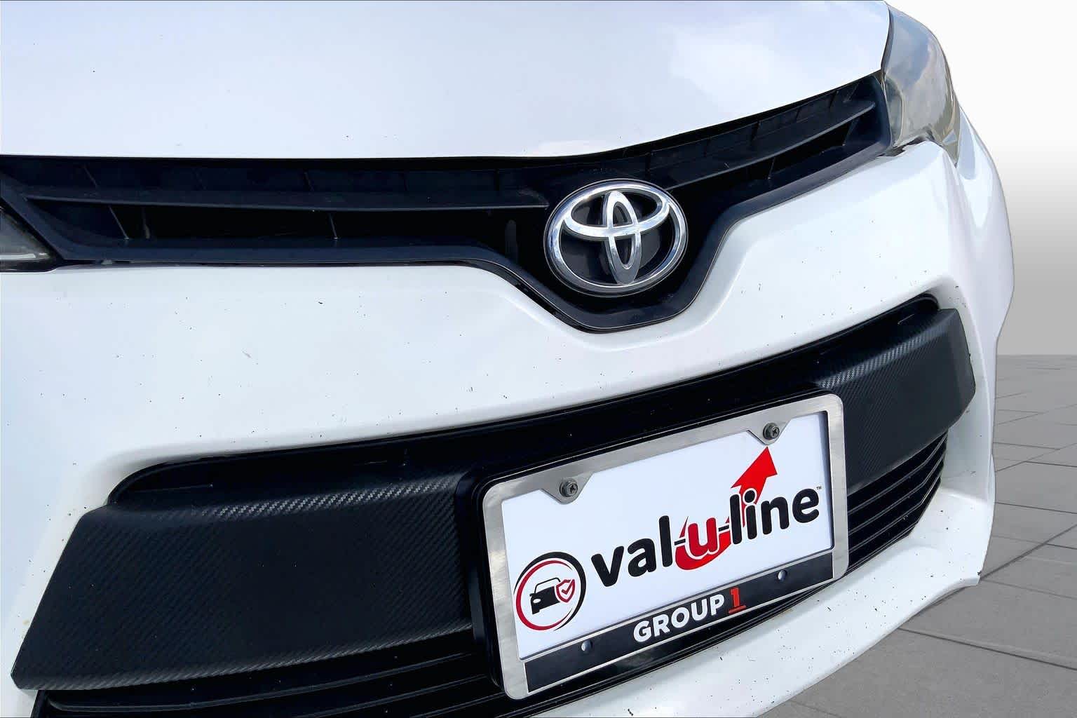 2016 Toyota Corolla LE Super White at Auto Boutique Texas