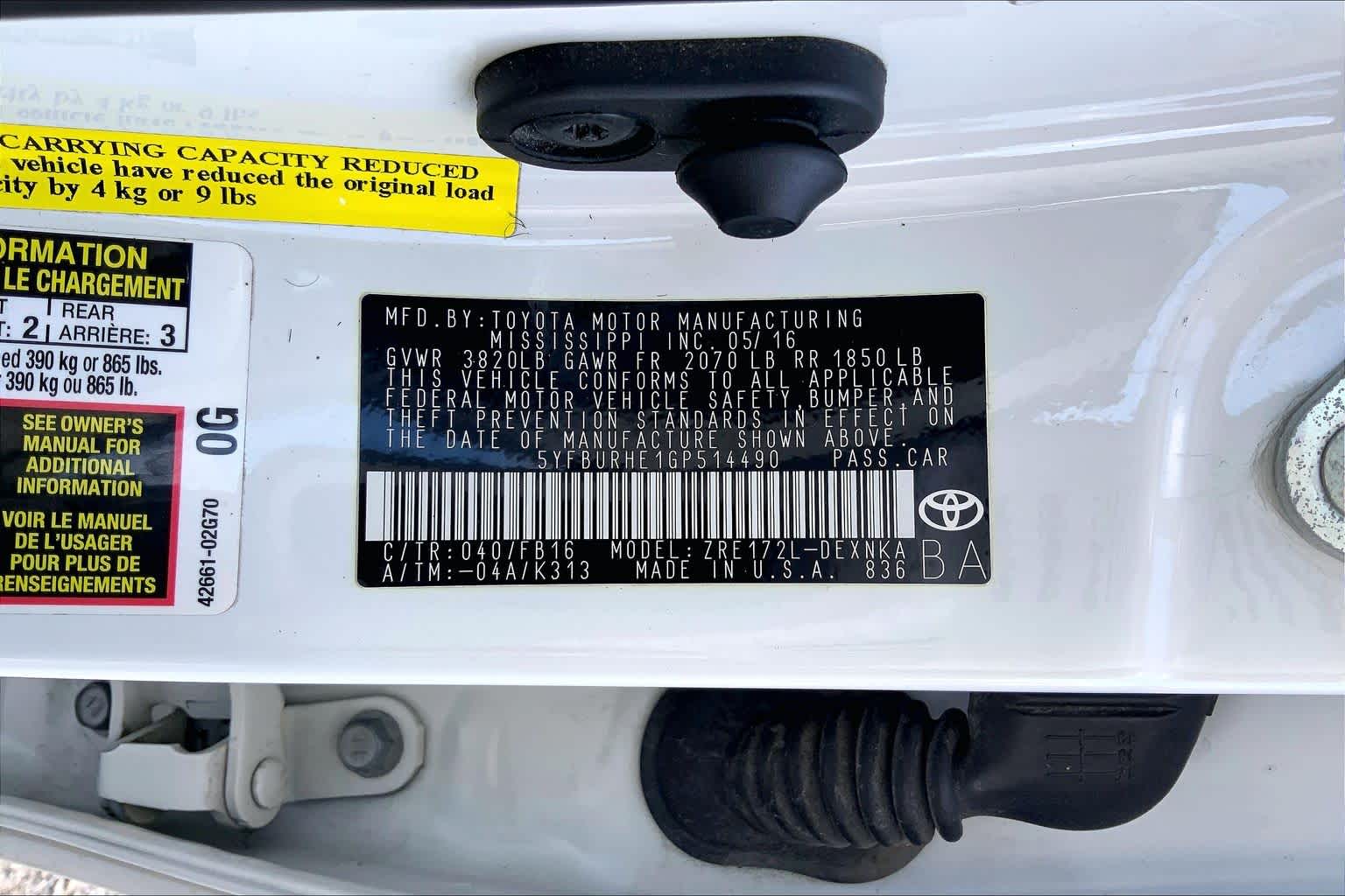 2016 Toyota Corolla LE Super White at Auto Boutique Texas