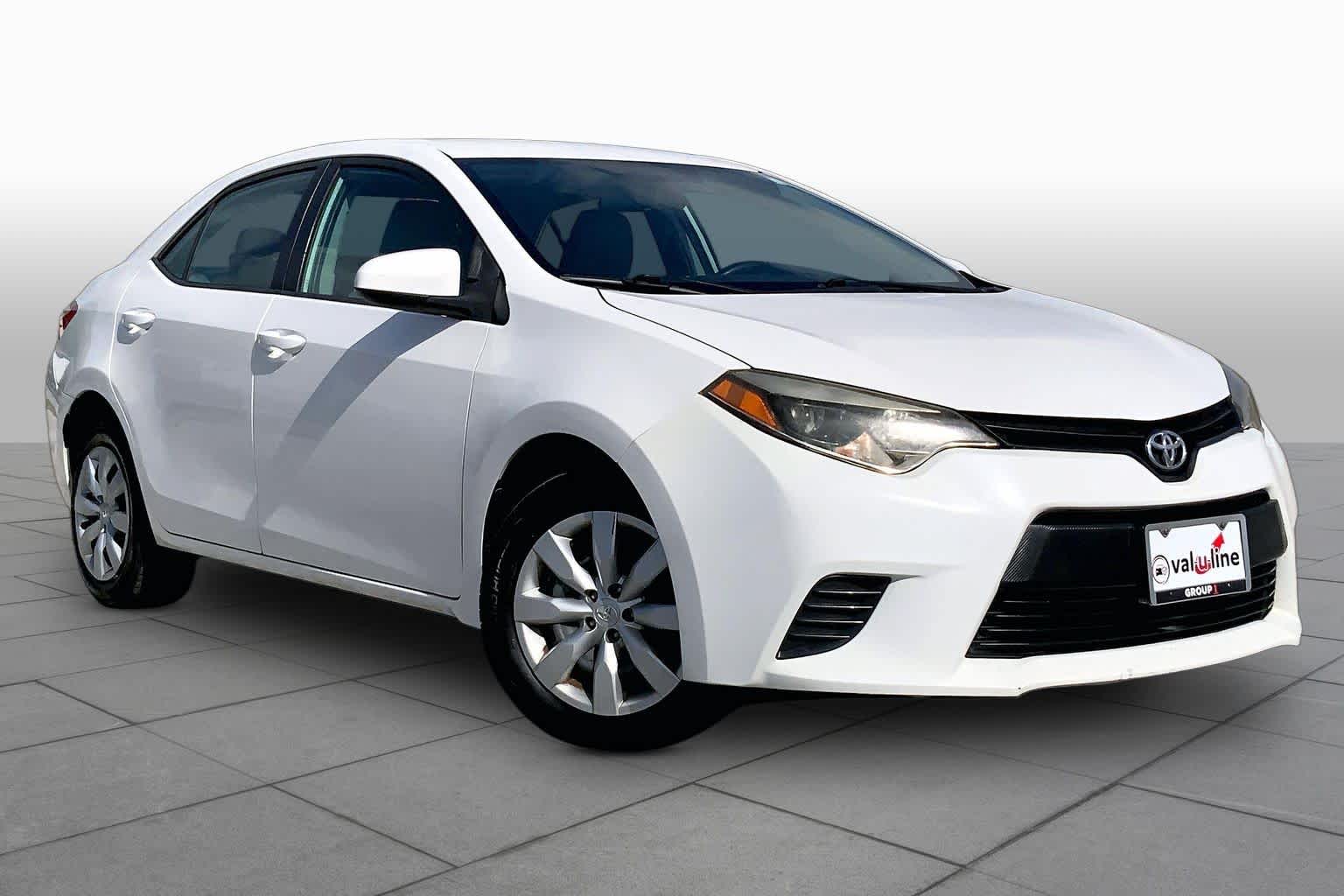 2016 Toyota Corolla LE Super White at Auto Boutique Texas