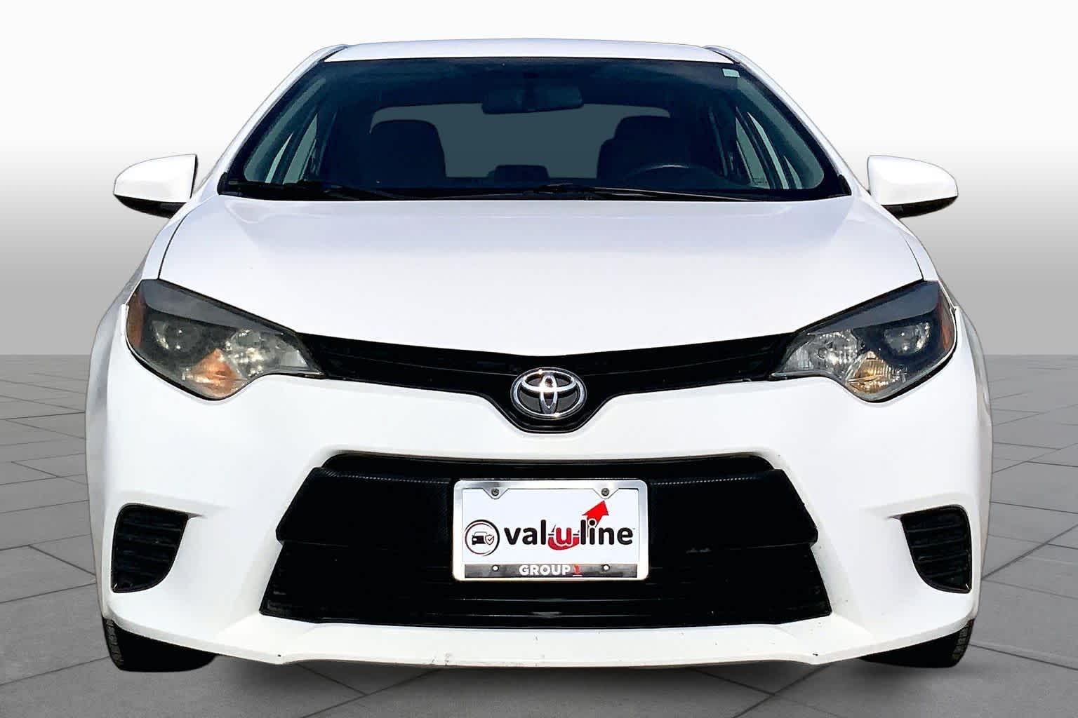2016 Toyota Corolla LE Super White at Auto Boutique Texas