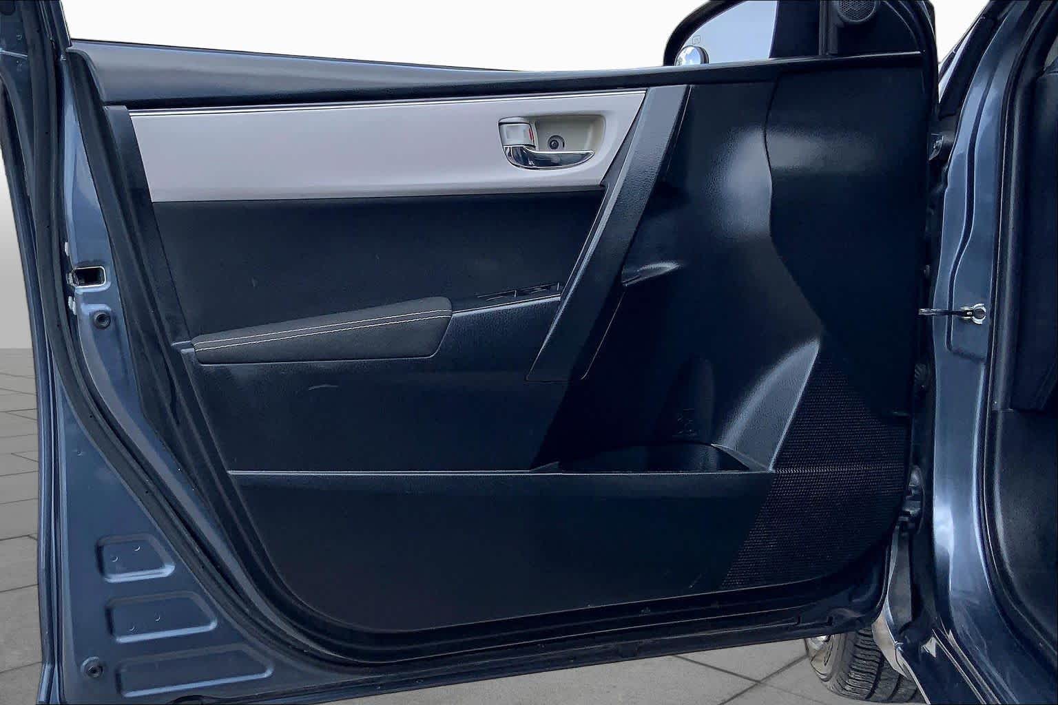 2018 Toyota Corolla LE Slate Metallic at HGreg Houston