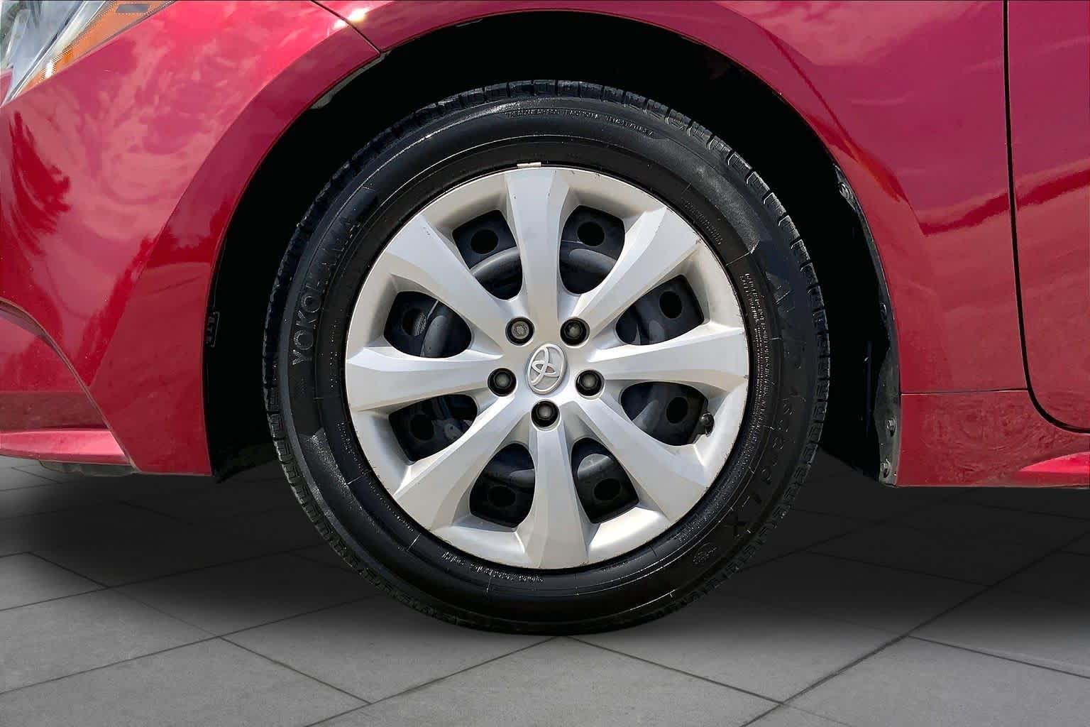 2022 Toyota Corolla LE Ruby Flare Pearl at HGreg Houston