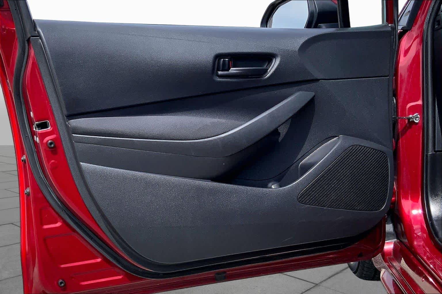 2022 Toyota Corolla LE Ruby Flare Pearl at HGreg Houston