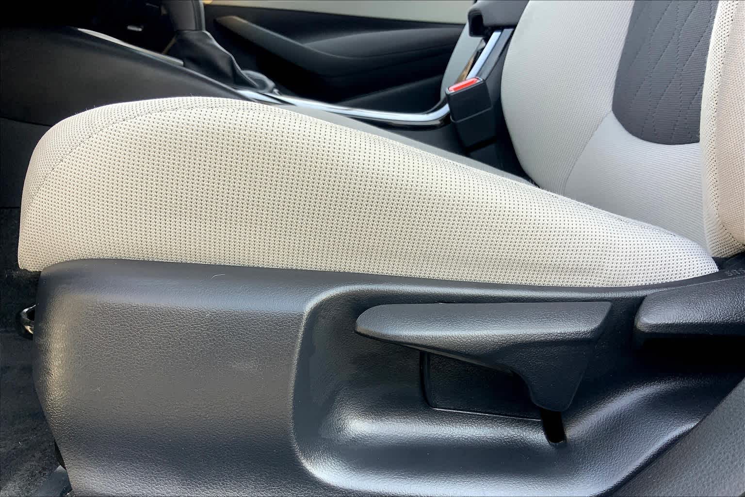 2021 Toyota Corolla LE Super White at HGreg Houston