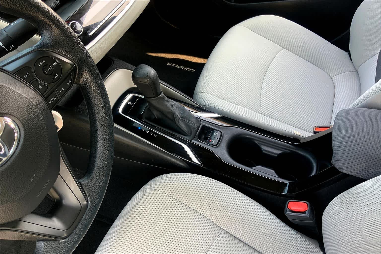 2021 Toyota Corolla LE Super White at HGreg Houston
