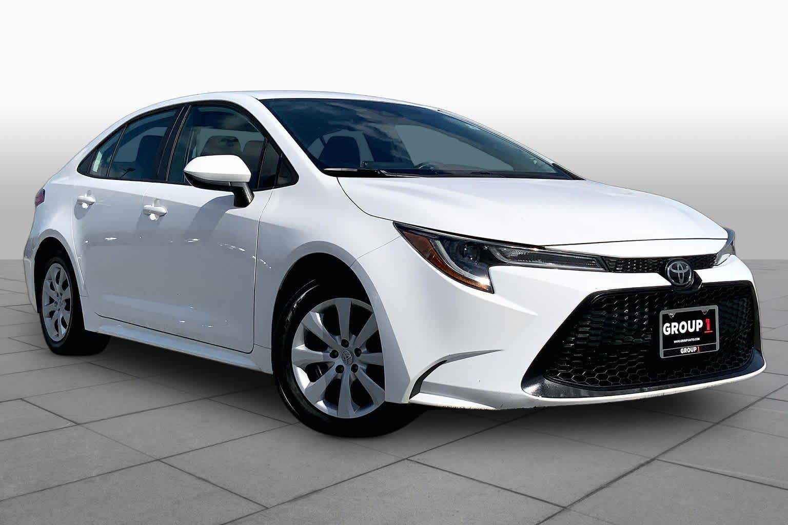 2021 Toyota Corolla photo 3 of 36