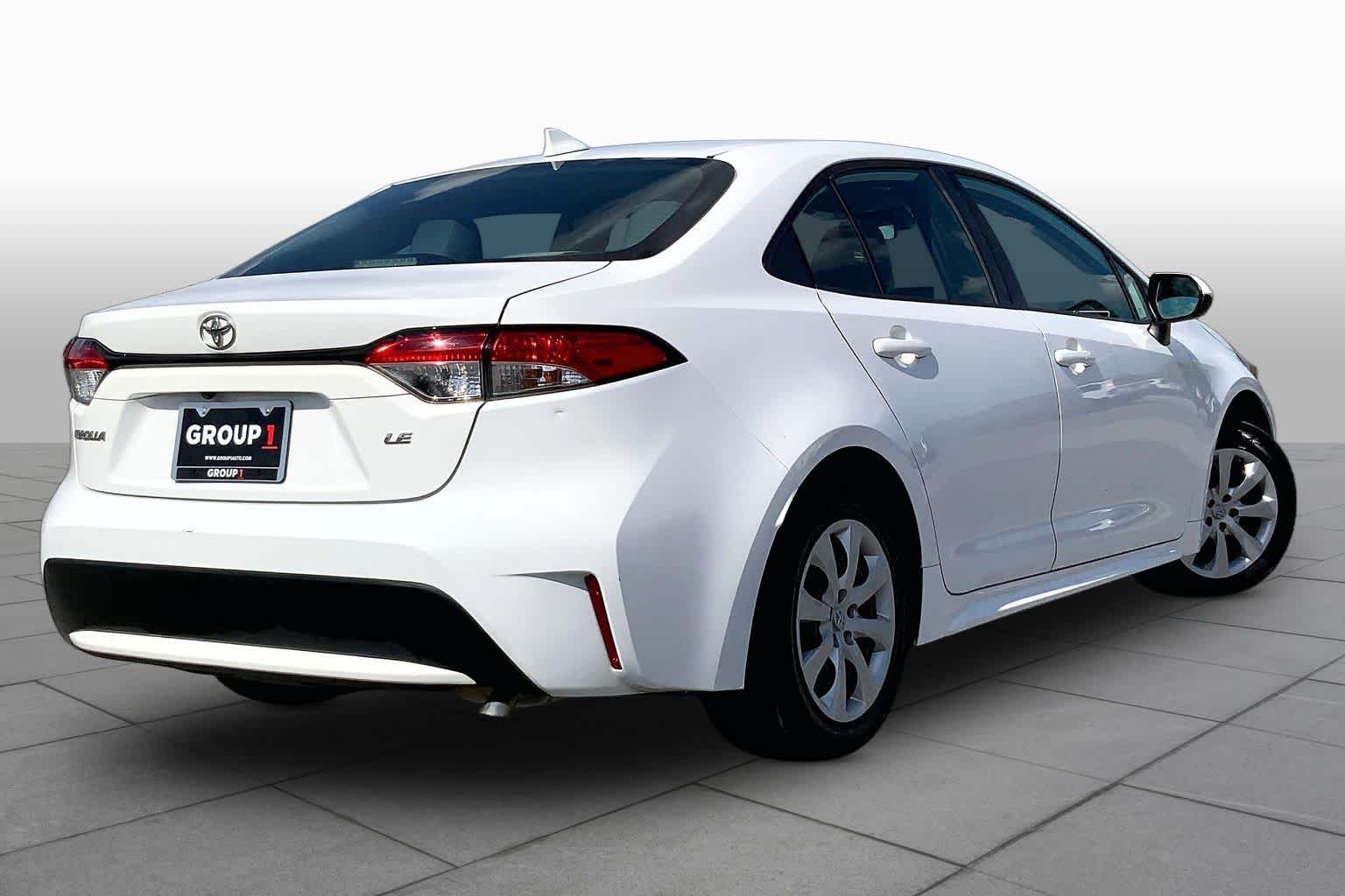 2021 Toyota Corolla photo 13 of 36
