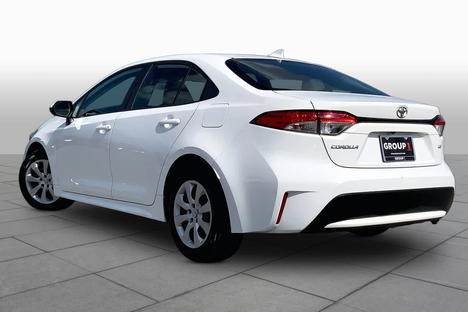2021 Toyota Corolla photo 12 of 36