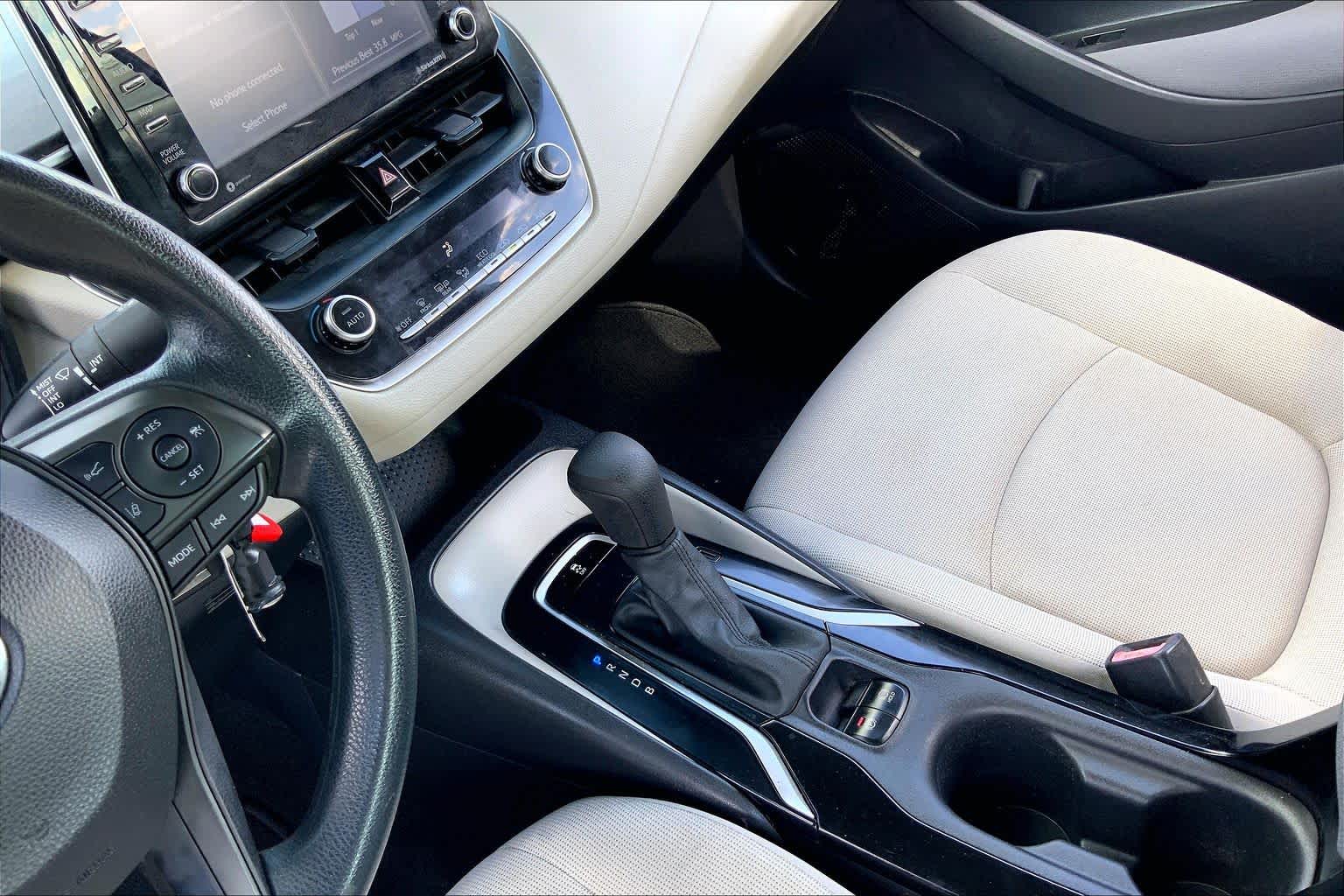 2021 Toyota Corolla photo 16 of 36