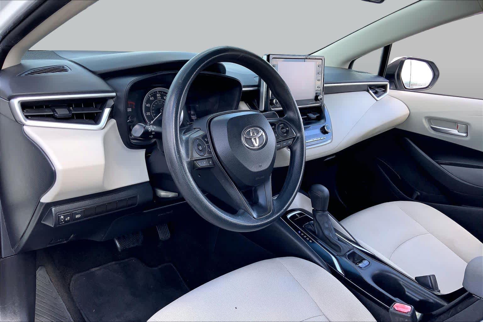 2021 Toyota Corolla photo 17 of 36