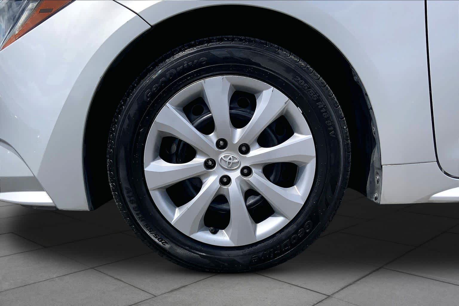 2022 Toyota Corolla LE Classic Silver Metallic at Westside Kia