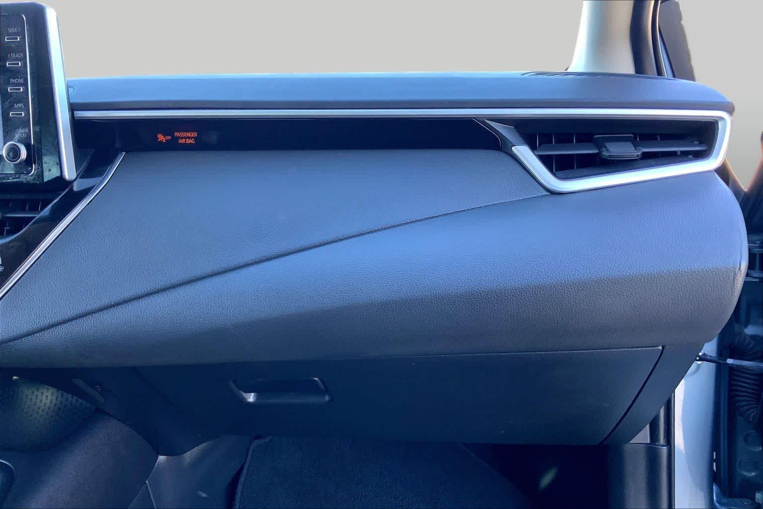 2020 Toyota Corolla photo 18 of 36