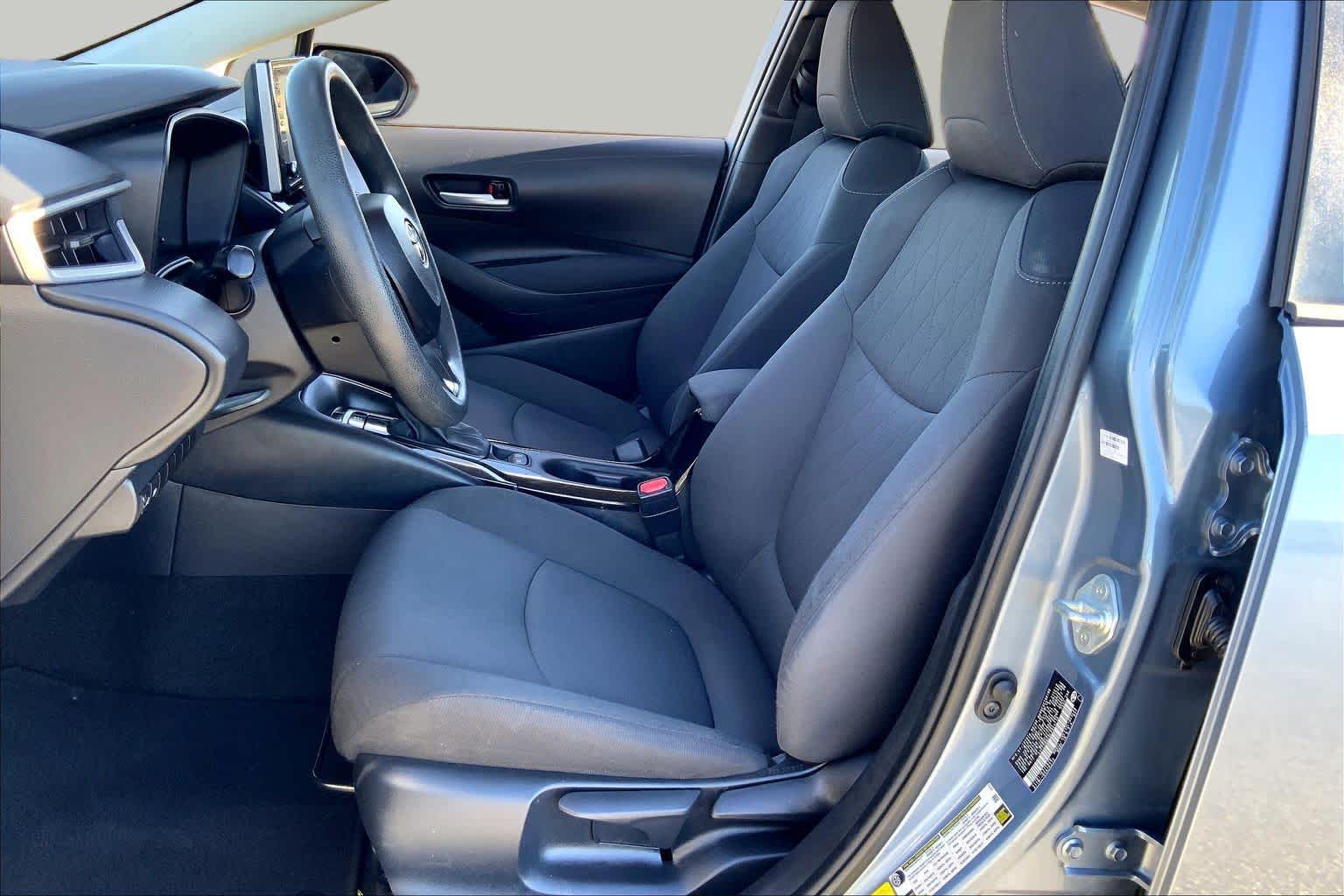 2020 Toyota Corolla photo 8 of 36