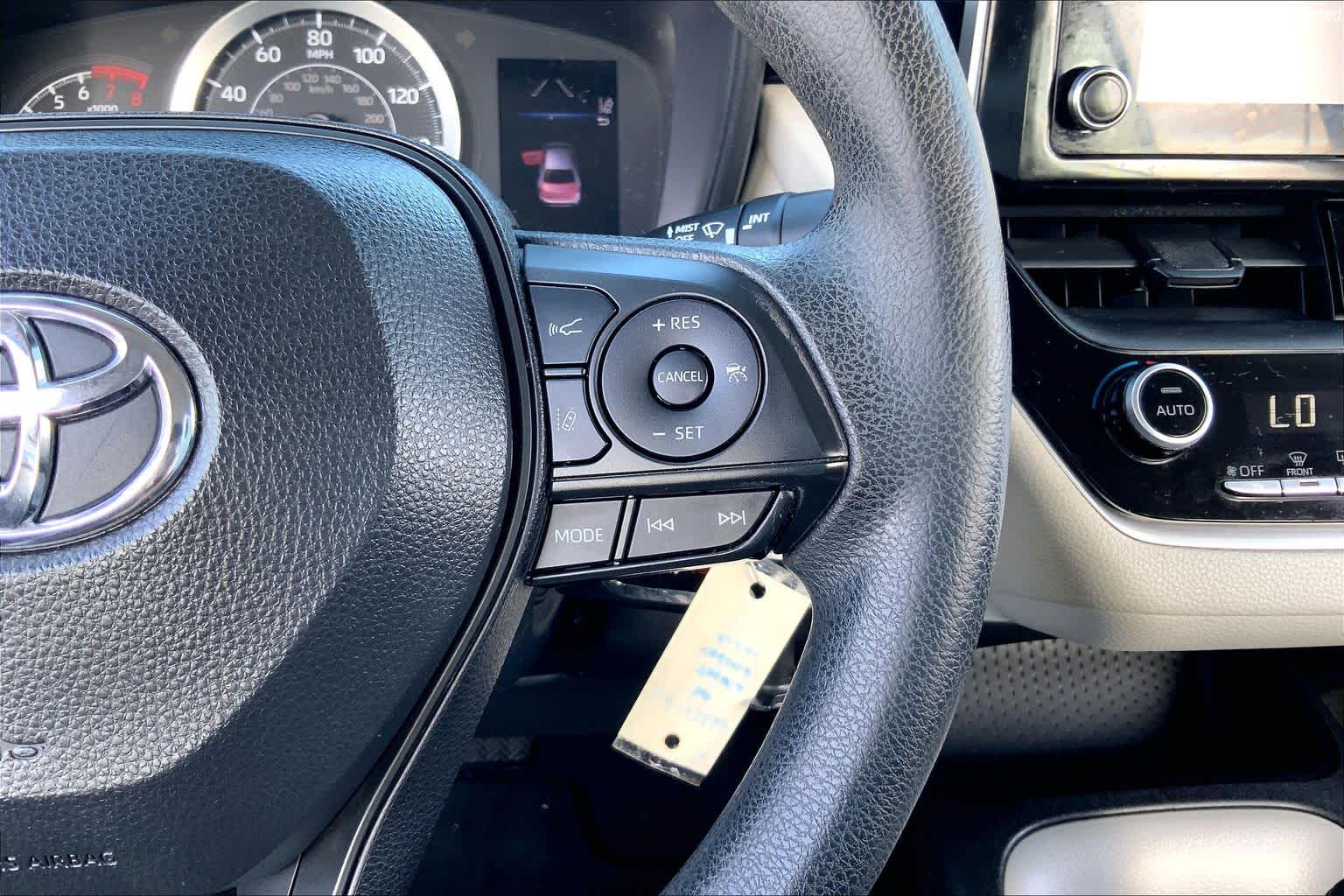 2020 Toyota Corolla LE Super White at AutoNation USA Houston