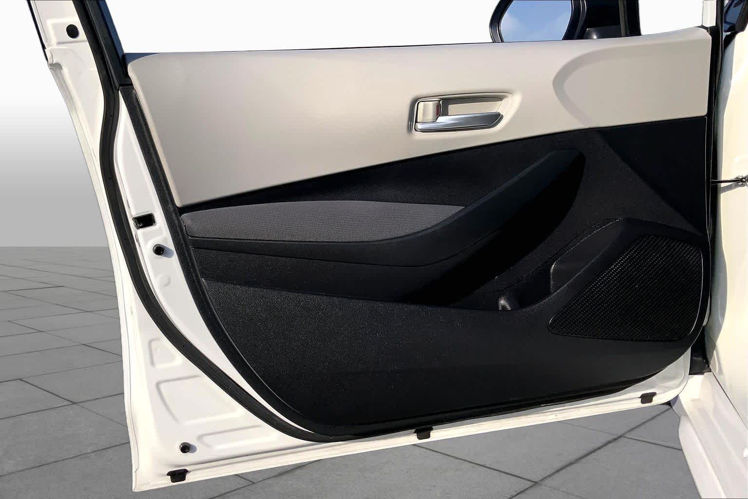 2020 Toyota Corolla LE Super White at AutoNation USA Houston