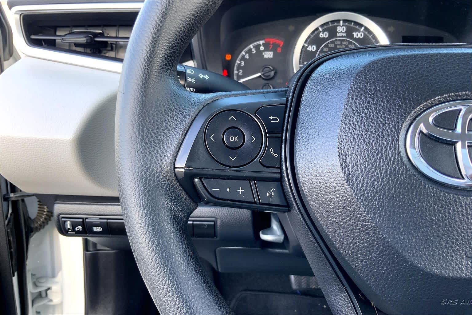 2020 Toyota Corolla LE Super White at AutoNation USA Houston