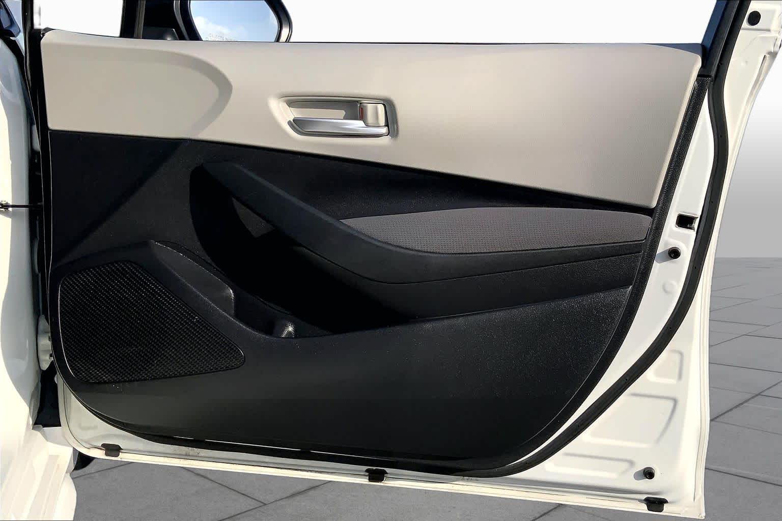 2020 Toyota Corolla LE Super White at AutoNation USA Houston