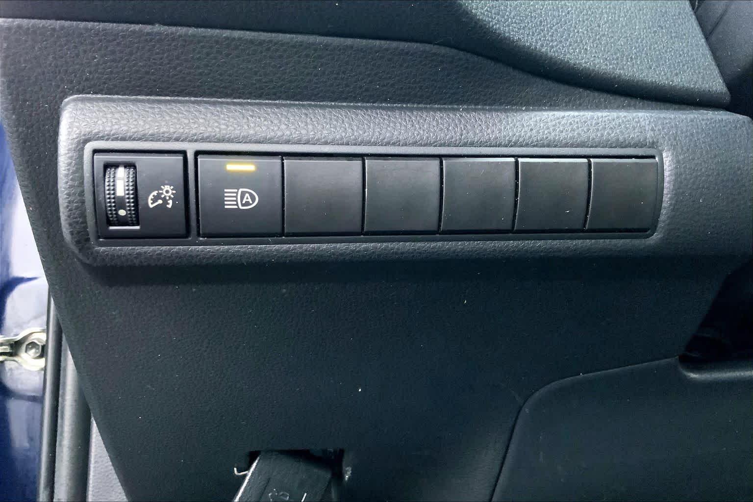 2021 Toyota Corolla photo 33 of 36