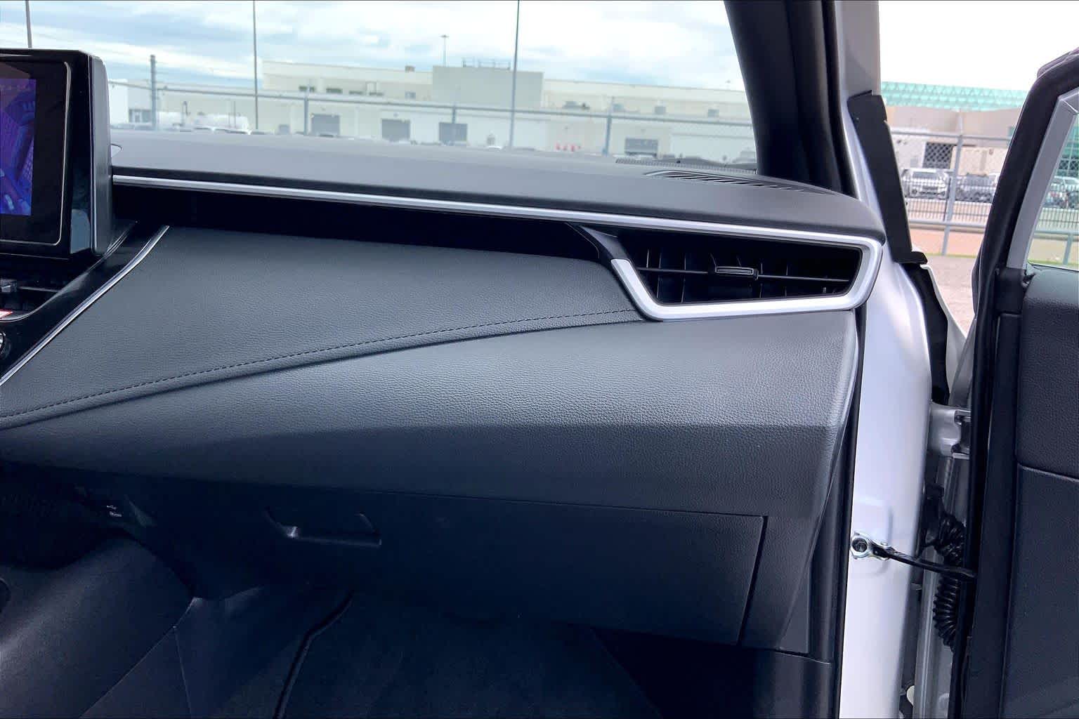 2025 Toyota Corolla SE Classic Silver Metallic at Group 1 Toyota Southwest