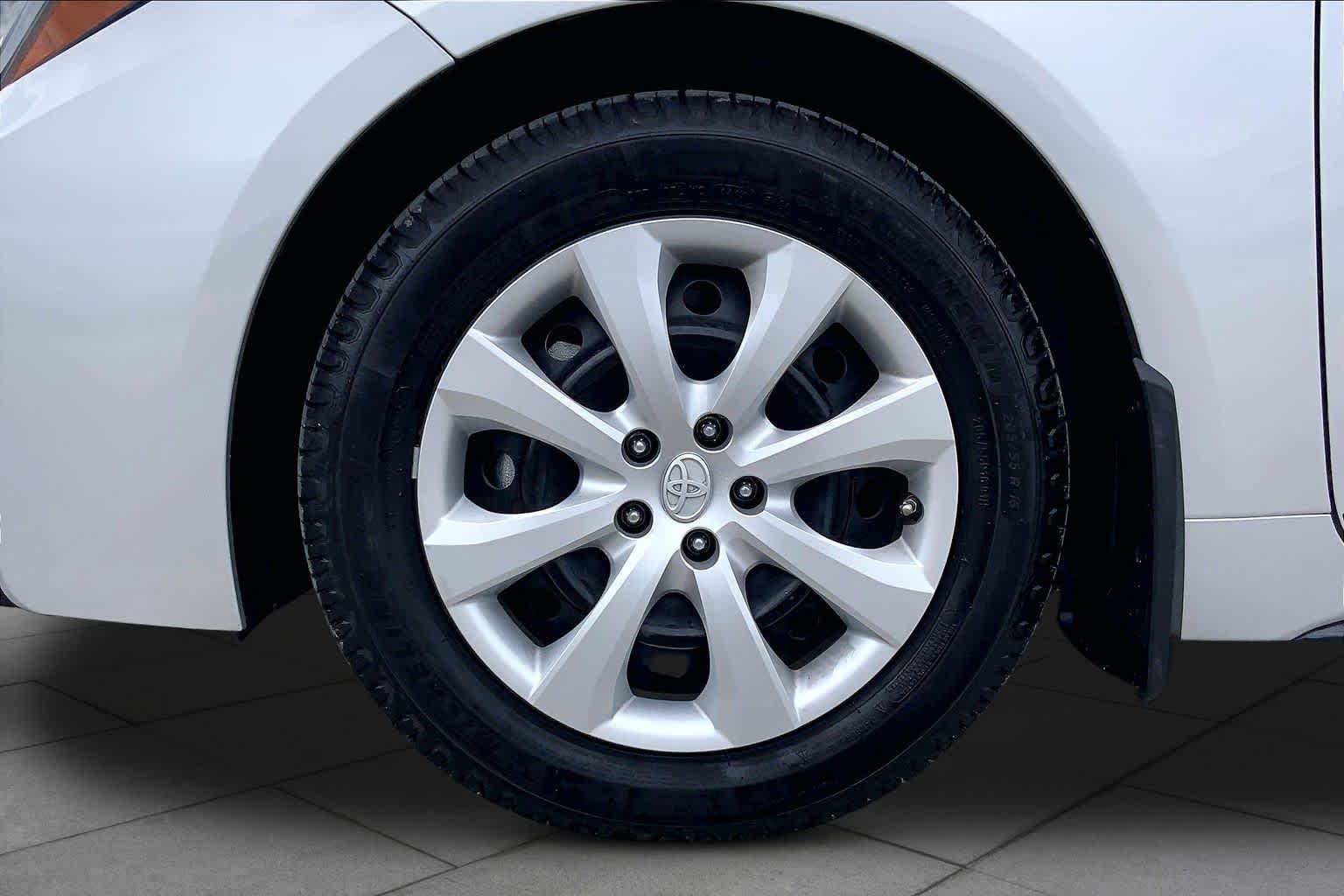 2025 Toyota Corolla SE Classic Silver Metallic at Group 1 Toyota Southwest