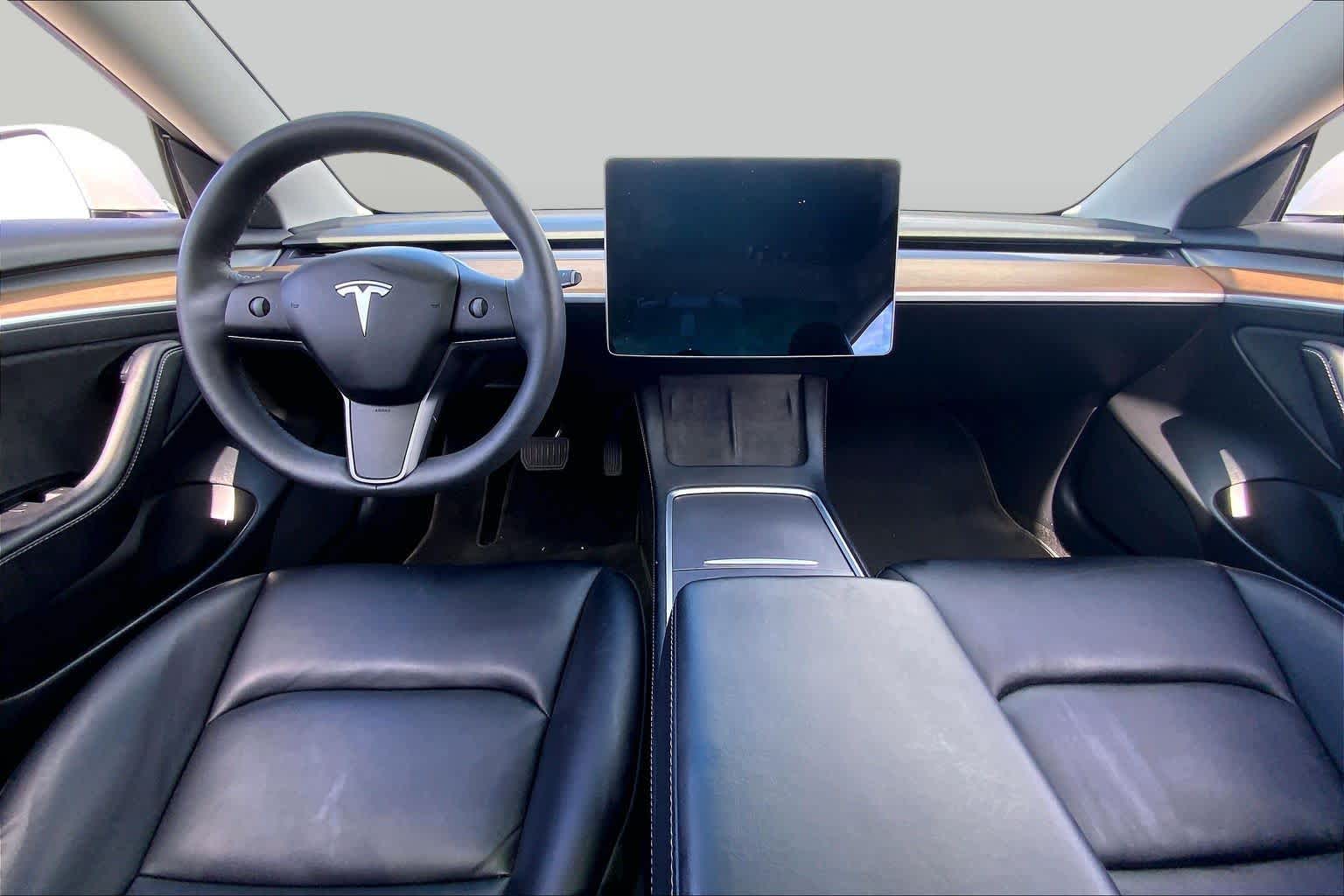2021 Tesla Model 3 photo 14 of 32